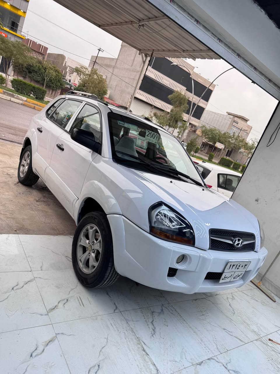 السلام عليكم 
هونداي توسان 2009  خليجي ABS 
كلين شرط السياره مابيها قطره صبغ
كير مكينه شرط لاصرف لابخار لامفتوح
تخم تاير جديد 
صدر امامي خلفي جديد 
شاشه وكامره دواره 
عليها منظومه غاز شادها جديد 
ترايها صفر والسياره بلواقع احلى 
السياره ب اسمي شرط التحويل والغرامات والقانونيات
بيها بطاقه بانزين 
مكاني كركوك 
السعر 119 
للتواصل *********** كركوك, العراق
