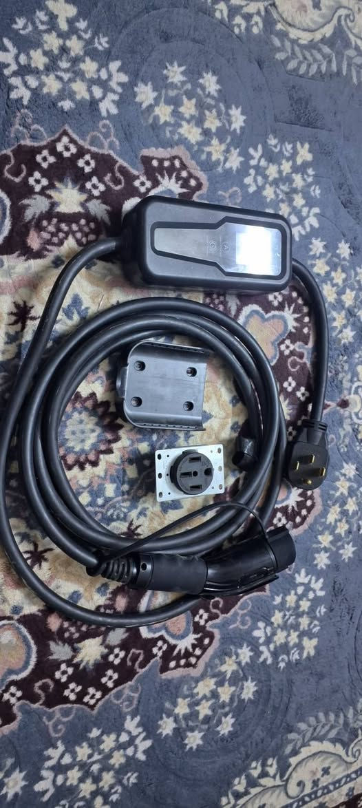 السعر ٣٥٠ الف

يوجد توصيل

ملحوظة الشاحن مستخدم قليل جدا

***********

***********
