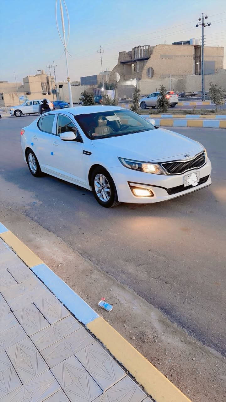 كيا اوبتيما 2016
خليجي المجموعه الدوليه 

مكينه 2000دوش

ويل كب 16

مرايه شفط

السياره مكفوله من الصبغ وتبديل 

داخل بيجي 

السياره جاهزه مكينه وكير وحداديه 

رقم انكليزي بغداد  مشروع وطني 

العنوان ناصريه الشموخ 

***********
