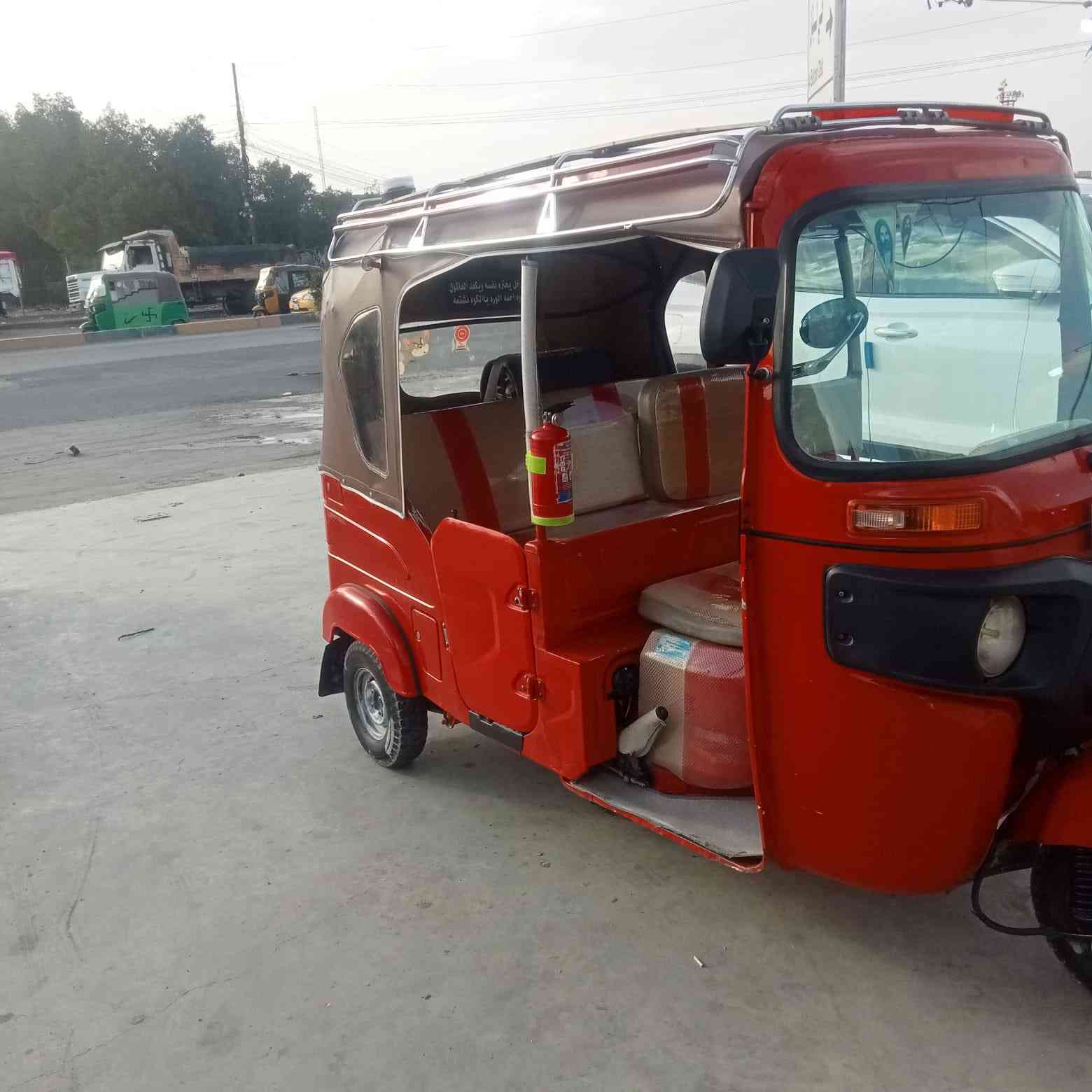 السلام عليكم تكتك 2023 مضلع  رقم بغداد 

تكتك جديده بيهه شبر بارد بربع فقط مكينه كير اكسن كفاله كشر بلادي قطرة صبغ معجون مابيه كغاله تجي تكلب وتقتنع 

السعر 9600 وبيه مجال بسيط 

بغداد حي البتول 
***********
