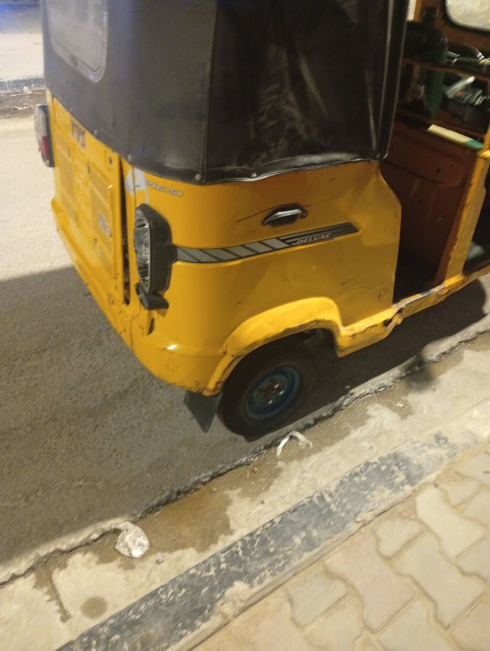 سلام عليكم تكتك تيفيس للبيع وراق 2019كامله لمكينه ناعمه وحلوه ما عوزه شي كبل لشقل لسعر 3700ولبيه مجال


**إذا كنت صاحب هذا الإعلان وتريد حذفه لأي سبب، رجاءا أرسل رسالة إلى الدعم الفني**