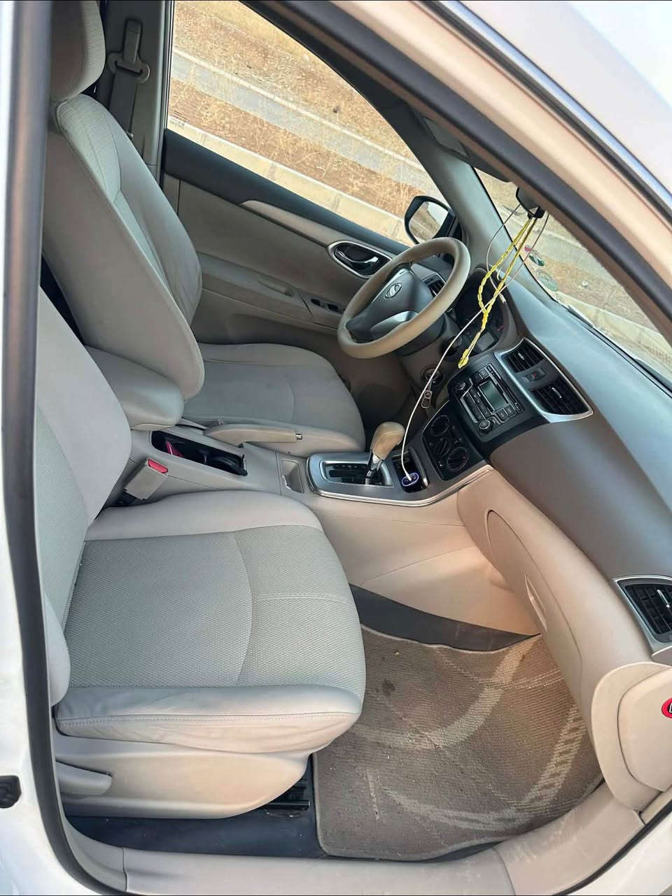 سينترا خليجي سفري شةريكة ٢٠١٩ لوك لوكة 
١٤٠هةزار رويشتية 
دو جيي بجوك پيدي ئار بئ بؤياغ 
سةيارةكة سفرة تةقةو رةقةو گير مةكينة تةبريت هةموو شتي بةشةرت 
سةيارةكة يةك دةستة 
١١٥ وةرةقةو مةجال 
*********** أربيل, العراق
