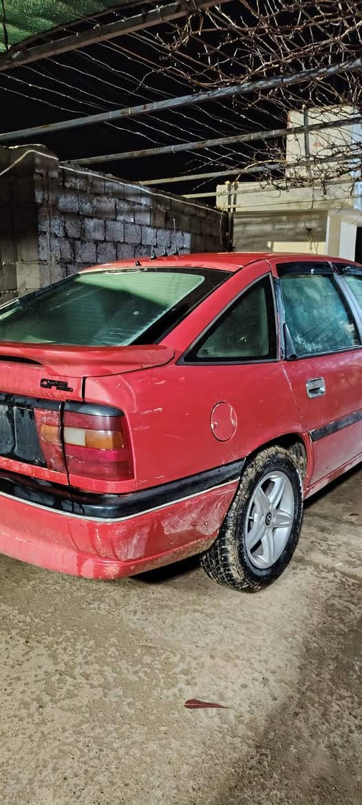 موديل 93 حجم 20 بدون صبغ ترايها حلوه حيل سياره نضيف حيل بيع مستعجل السعر ٤٧وبيها مجال 
***********
