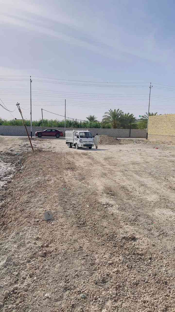 حصيره زراعي للبيع
حي الجوادين شارع سيد وحيد 

مساحه 200 متر 

ثالث قطعه عن تبليط نازل 

وقريبه للشارع لعام بنص سكن كافه لخدمات كهرباء ماي تبليط مجاري 

جاهزه للبناء 

السعر جدا جدا مناسب 12ونص وبيه مجال للشراي 

لاستفسار والتواصل خاص او على الارقام لتاليه

ابو امير  :  ***********

منتظر حازم :  ***********

نستقبل كافه العروض الطابو والزراعي بيع وشراء في جميع مناطق سوك الشيوخ في مكتب الأمير للعقار  حي الجوادين قرب الصيدليه مباشرتا
