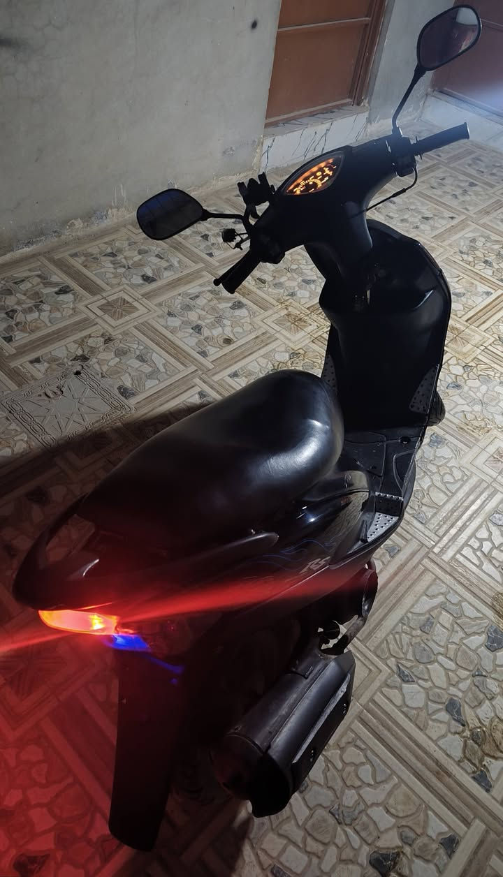 للبيع ماكس عدلة ياباني 2006
دراجة كاملة ونظيفة 
لايت عالي ناصي بك لايت سكن اشاير هورن سلف هندر لايت اضافي عدسة ستان موبايل كله كامل 
مزودة بوشة 55 سلف 55
سعر 650 وبي مجال للشراي/ عنوان كربلاء حي العباس 
اي استفسار على رقم ***********
