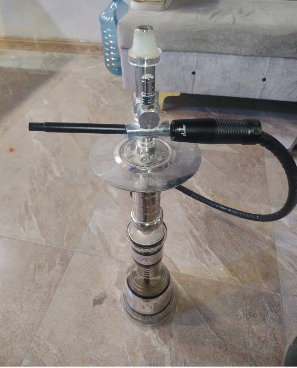 نركيله طه للبيع مطعمه علج. ونعناع

جديده. ماصار يومين من خذته كامله ويه غراضه سيل ستيل ختم شركه. 

سعر90الف قفل لحد يكسر بيه ***********وتساب