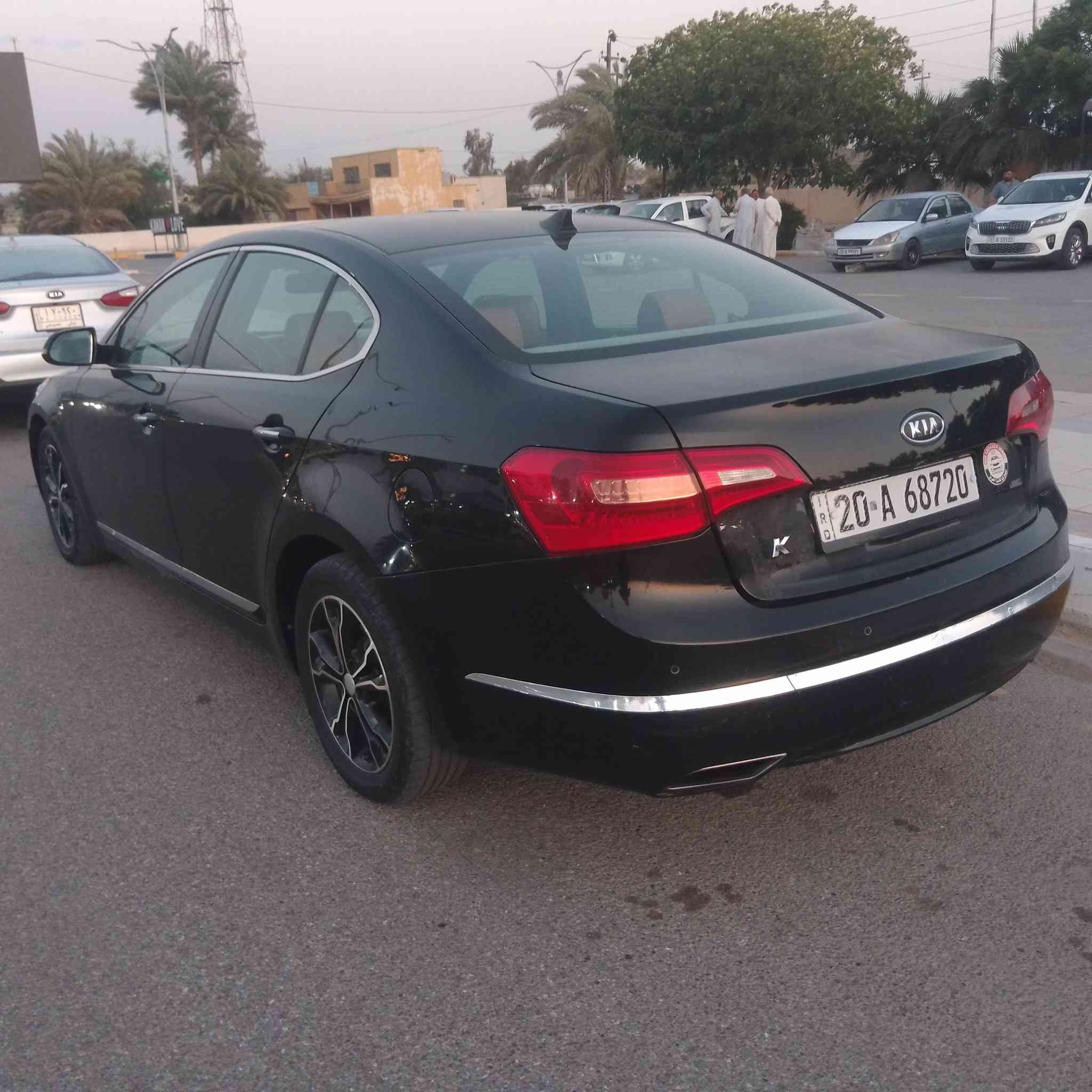 السلام عليكم  كاتنزا k7موديل 2012وارد ***********كوري فول مواصفات عده الفتحه محرك 6 سلندر 3000 السياره جديده مناقصها اي شي رقم ديالى بسمي بيها ثلاث قطع صبغ سونار موجود مع الصور... السعر107$... بيع او مراوس حسب الاتفاق،، مكاني ديالى
