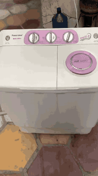 من رخصة الادمن غساله مستعمله ونظيفه سعر ب١٠٠ وبيها مجال
***********
