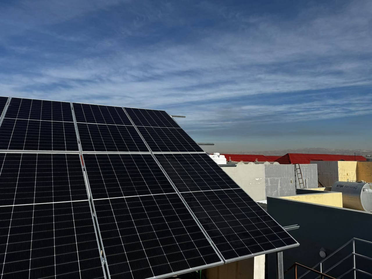 تم اكمال منظومة طاقة شمسية في اربيل 
مكونات المنظومة وتفاصيلها
الواح لونجي عدد 12
انفرتر من شركة ديا قدرة 6 كيلو واط 
بطارية من شركة WHET سعة 15 كيلو واط
هيكل حديد مغلون مقاس مقطع الحديد 8×4 سم 
اسلاك DC  و AC 
بوردات AC و Dc 
تسليك الاسلاك داخل صوندة فليكس 
جميع الكهربائيات 
كل ما تحتاجه المنظومة للعمل

📍 عنواننا: محافظة نينوى - قضاء الحمدانية - الشارع العام قرب مصرف الرافدين
📞 للاستفسار والحجز:
📩 راسلونا على الصفحة أو اتصلوا بنا عبر الأرقام التالية:
*********** - ***********
