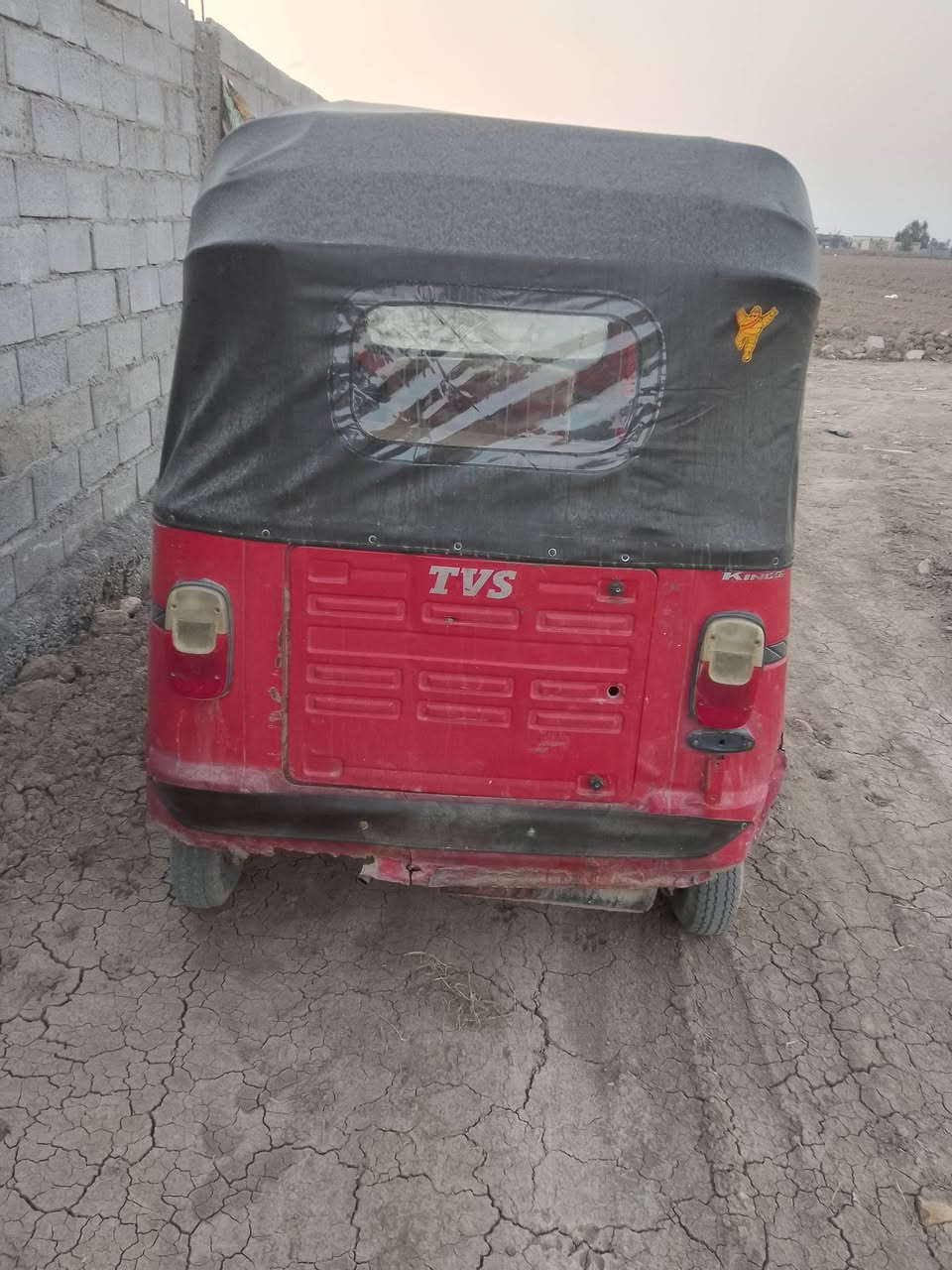 السلام عليكم
تكتك للبيع مكاني ابو غريب
السعر مليونين ونص تحتاج تعمير
اوراق كامله ***********
