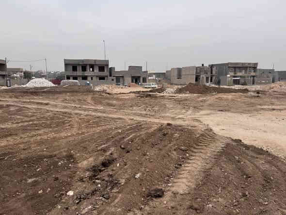 للبيع او مراوس بسياره 
قطعه ارض في حي الرفاق سكنيه مرقمه مساحتهه اكثر من ٢٥٠ متر كاع عدله سعرهه ١٣ مليون وبيهه مجال الاستفسار ***********
