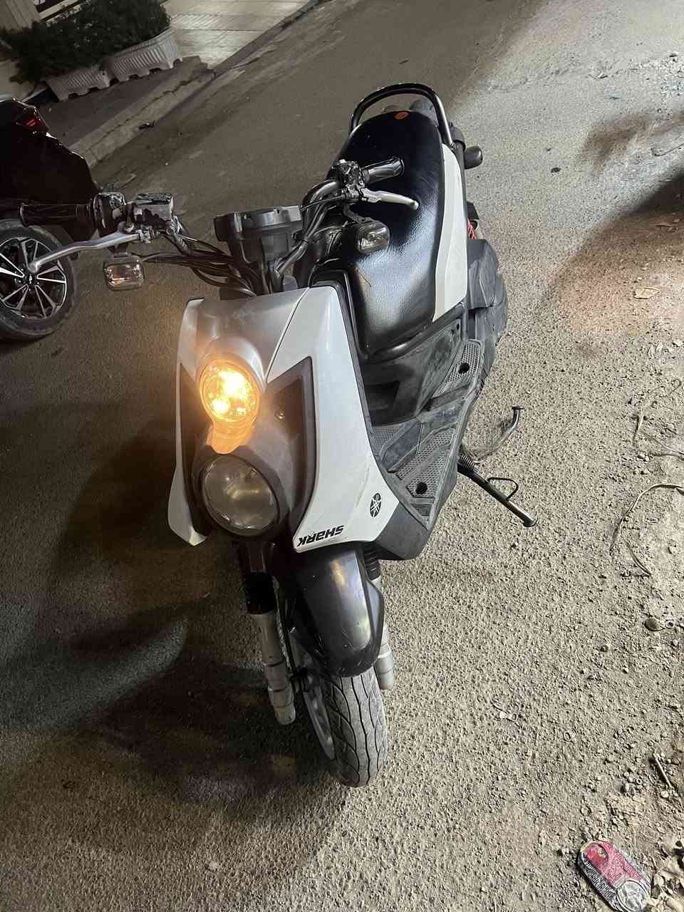 سلام عليكم للبيع دراجه سكنس جبلي صار سبوعين من نزله رمبه دراجه بعدها حالت الوكاله تجي تفحص بلاديه دراجه سعر مليون و 100 وبيه مجال مكان البلديات تقاطع المرور ***********
