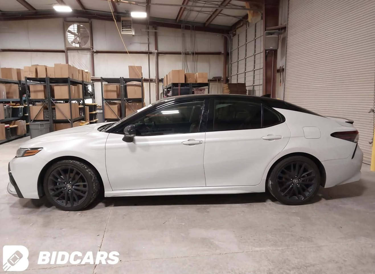 السلام عليكم 
تويوتا كامري موديل 2024 
مواصفات XSE,,, هايبرد 
مواصفات السياره 
🔥🔥🔥🔥🔥
بانورامات سقف 
داخل احمر اصلي 
كشنات هيتر كشنات كهربائيه 
تحديد مسار الشارع 
لايت ال اي دي زينون 
كشافات امامي ضباب 
🍂🍂🍂🍂🍂🍂🍂
كاميرا خلفيه دواره
تشغيل بصمه دخول بصمه 
تشغيل عن بعد
هاند بريك بصمه 
نظام ايكو سبورت نورمان 
شاشه اعطال السياره 
شاشات ديجيتال 
شاشه جي بي اس ملاحه 
تبريد وتكييف الهواء مركزي 
ويل كب كروم 
🍂🍂🍂🍂🍂🍂🍂🍂
تحكمات ستيرن
كروس لتثبيت سرعه الشارع 
وبعد بيها مواصفات السياره 
🍂🍂🍂🍂
ملاحظه 
تترقم محافظات كردستان اربيل دهوك سليمانيه 
السعر المطلوب 228 ورقه ومجال للطيبين 
الاستفسار اتصال هاتفي مباشر 
***********
***********
خابر وتؤمر📱
