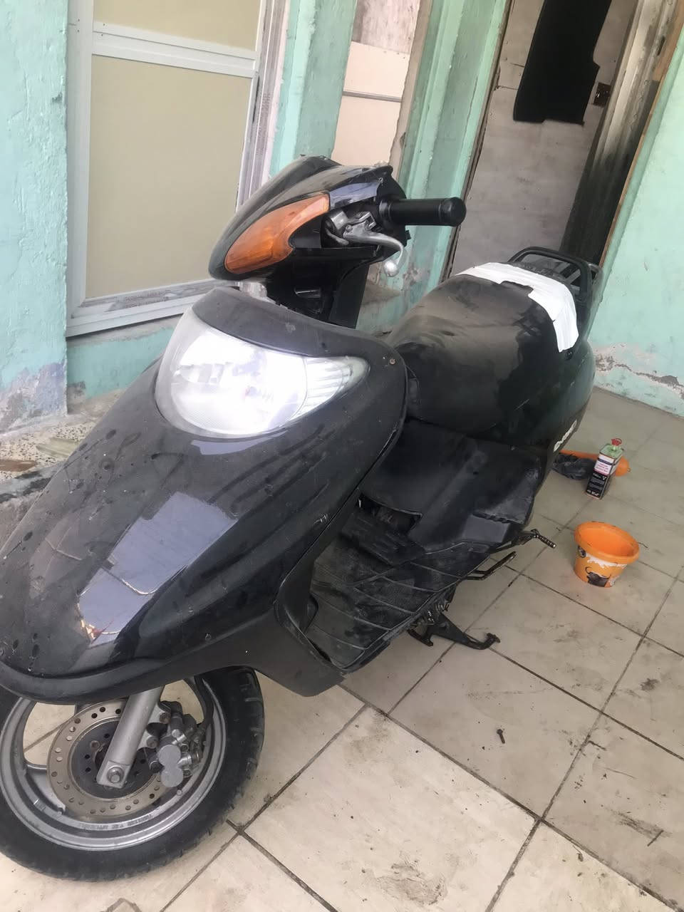 السلام عليكم 
دراجه سبيسي ياباني تركته فتره وطفت بعد ما شتغلت مادري كطعت نار يمكن درتله دهن وماكو اني لعبت روحي منه واريد ابيع كوم حديد اكرر كوم حديد كوم حديد 200 الف او اروس واطي فرق مكاني بغداد بوب شآم


**إذا كنت صاحب هذا الإعلان وتريد حذفه لأي سبب، رجاءا أرسل رسالة إلى الدعم الفني**