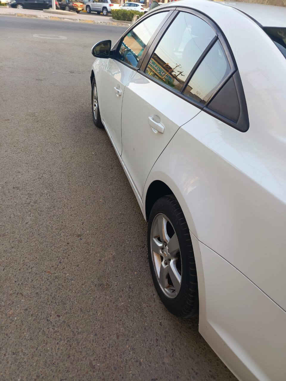 سلام عليكم
للبيع،شوفرليت كروز، 2012

صناعه كوري وارد خليجي 

سياره صبغ چاملغ واحد فقط صفحه ليمين لكدام وبيها صفحه ليسره هم جاملغ شخط كلش بسيط 

كير ومحرك كفاله سيارة جاهزه 

كهربائيات كفاله بلادي بدون جطل 

تدفئه + تبريد ثلج، خير من الله 

رقم اربيل جديد سنويه ل، 2027، تحويل مباشر صاحب سيارة موجود بل فلوجه ينتضر تلفون ويروح يحول 

سياره احلا من صوره  جاهزه من كلشي 

سونار موجود مسويلها سونارين مو واحد 

مكانه الانبار، جزيرة الخالديه سعر على خاص 

اتصل، ***********،، واتساب،
