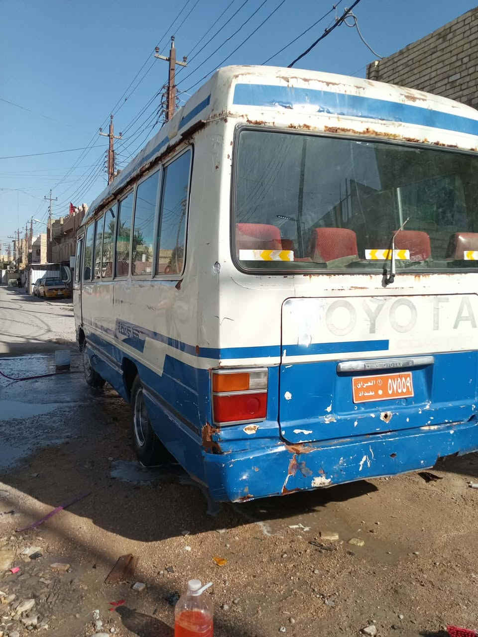 السلام كوستر عريضة موديل 88 السياره جاهزه محرك بانزين كروسيده وكير عكس واكسل مكفولات كهربائيات كامله غرفتها حلوه ابيع كوم حديد السعر 5ملاين  المكان البياع الشرطة الخامسه للتصال ***********
