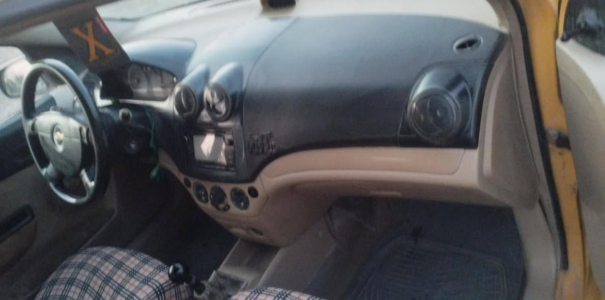 للبيع افيو ٢٠١٠ رقم مثنه ٢٠٢٧ مداور مباشر كير شرط محرك بي دخان أول ماتشتغل بيهه ضربات ماعابره السعر ٤٠ورقه *********** مكاني السماوه
