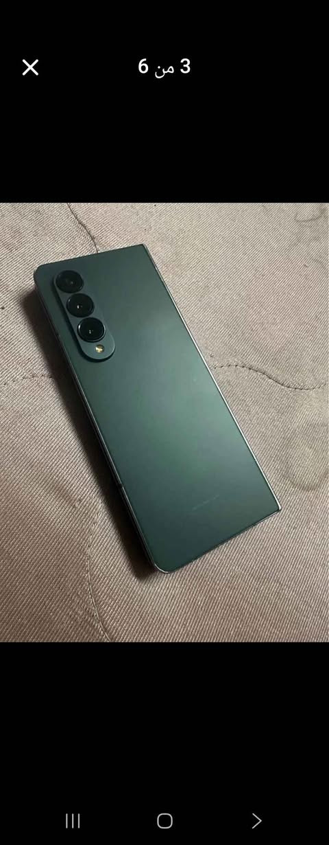 كالكسي فولد 4 امريكي ذاكره 512 گيكا كلشي بيه شغال بس الشاشة متنفتح كامل ومماثر على شي السعر ٤٥٠ الف *********** بغداد, العراق
