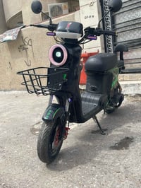 دراجه R9. للبيع اخت الجديده نقصها فقط شاحنه بسعر 400  دينار رقم الواتس...