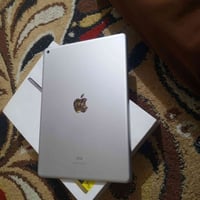 آيباد ٩ ٦٤ • بطارية ٨٨٪ • العبيدي