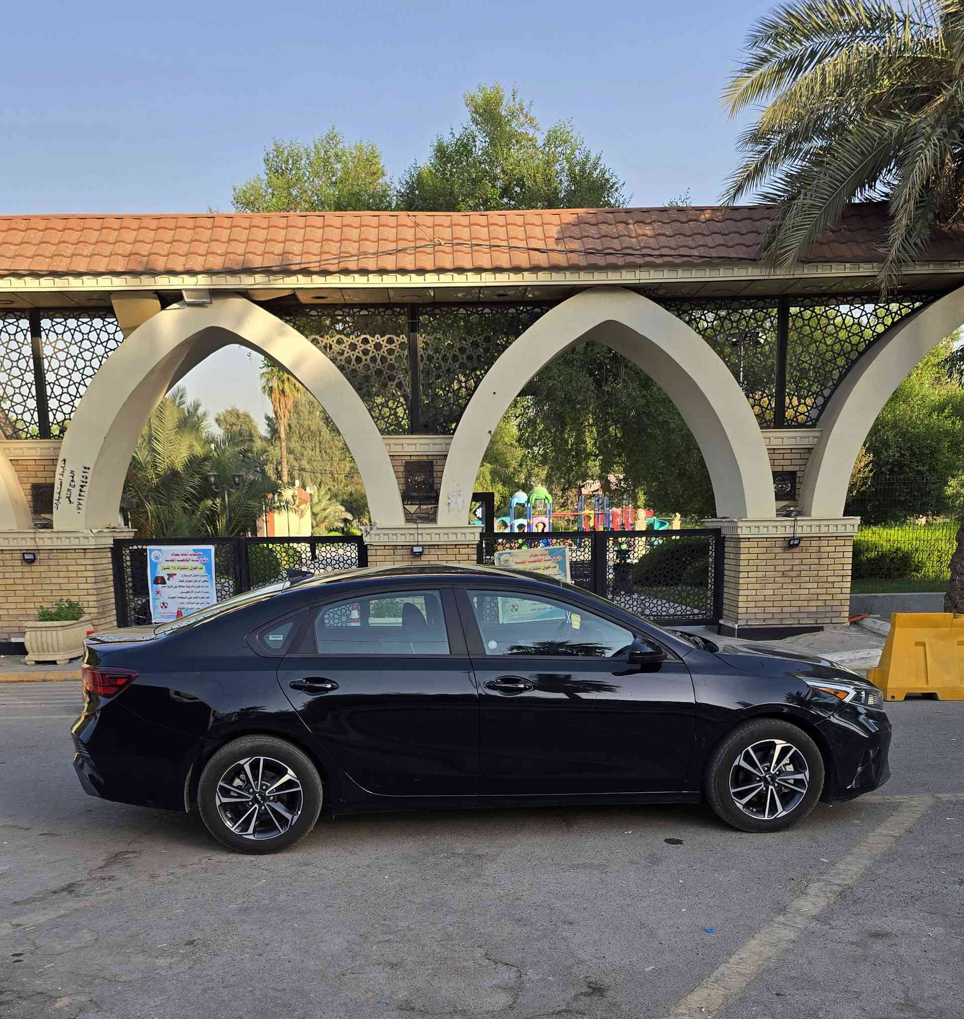 كيا فورتي
موديل 2023
وارد امريكي
بجم كبس
بدون دواخل ولا ايرباك
حادث خدوش سطحية بالجهة اليسرى
مواصفات
محرك 2000 دوش المرغوب
شاشه تدعم كار بلي واندرويد اوتو
تحكم ستيرن
انضمه قياده
رادار امامي خلفي
نقطه عمياء
كير مكينه تبريد تدفئه حداديه بدون اي نقص
رقم اربيل 
تحويل او وكاله حاضر اني
السيارة نظيفة جداً وجديدة بمعنى الكلمة بدون اي نقص
مكاني بغداد - العطيفية
 ***********
واتس او اتصال
