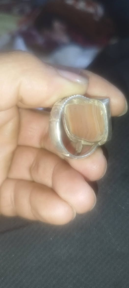 السلام عليكم. اخوان يتوفر خواتم فضه بيهن ثقيلات 6 قطع. كلمن وسعره بغداد
***********
