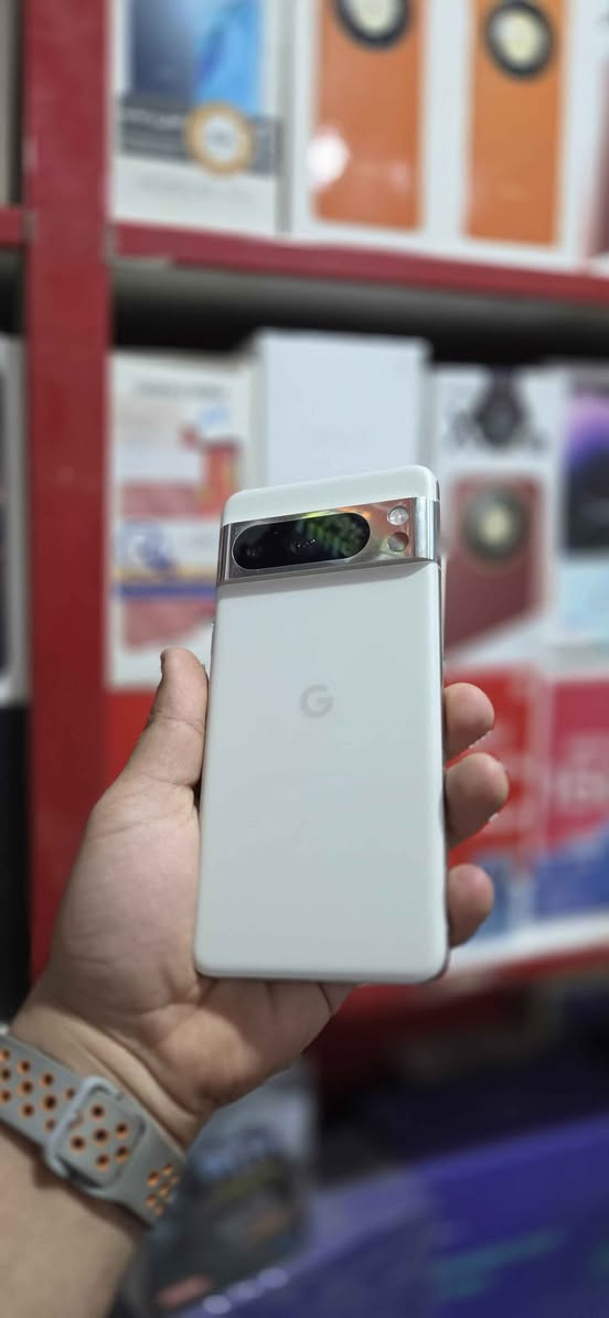 Google pixel 8 pro

كوكل بكسل 8 برو
عملاق التصوير (وحش البورتريه)

لون ابيض مميز 

ذاكره 512/12g
نظافه 99%

معالج Google Tensor G3 

 الشاشة 6.7 بوصة - 120 هرتز - LTPO OLED

بطاريه 5050mah شحن سريع بقدرة 30W

*بدون ملحقات فقط جهاز+كفر+لاصق

السعر 600الف
متوفر بيع وشراء ومراوس

بابل سوك الحله شارع المكتبات
 مكتب الماسه للموبايل 
متوفر توصيل جميع المحافظات 10الاف مقدما

***********
*********** حلة, بابل
