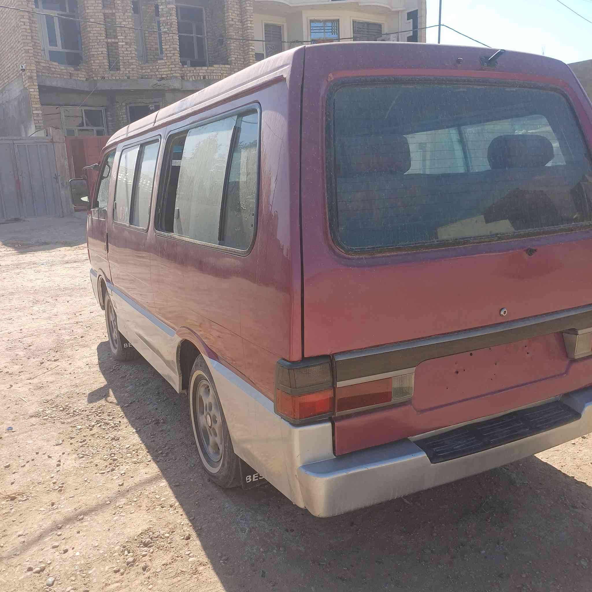 السلام عليكم كيا بستا ٩٥ معمره جديد كير محرك جديد  رقم بغداد تحويل مباشر
 السعر ٤٢ وبيها مجال 
المكان ابو غريب 
للاستفسار ***********
