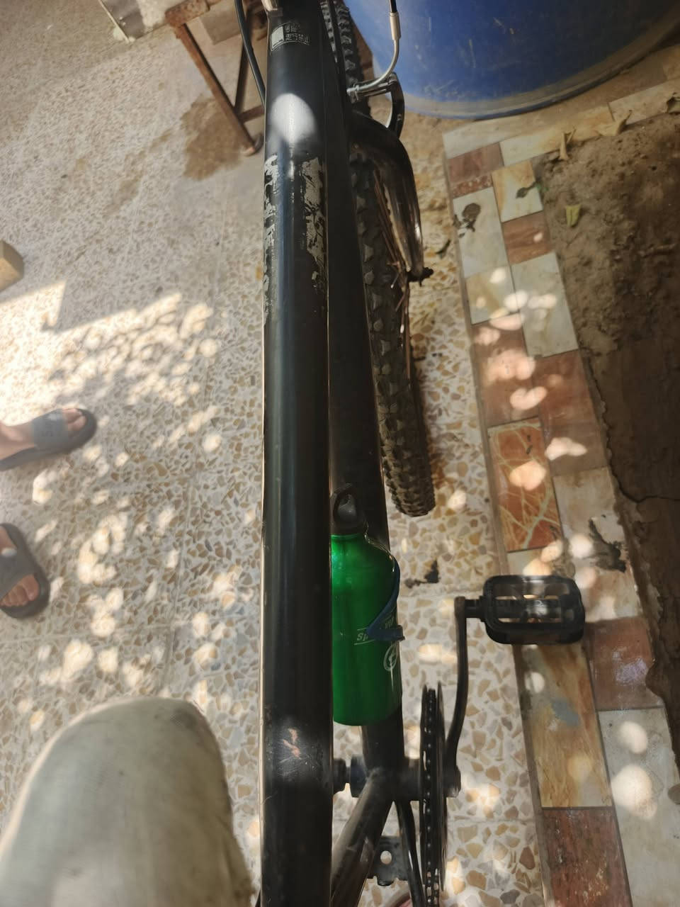 السلام عليكم  بايسكل ياباني حجم 26 كير وبريكات شغالات تاير وجوب خلفي جدد مكان موصل حي سومر سعر 110وبي مجال  هذا رقم  شراي خلي خابرني على هذا  رقم ***********
