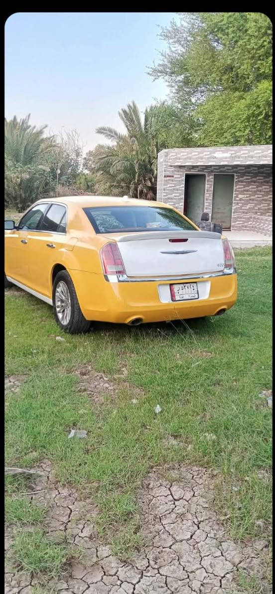 السلام عليكم سياره اوباما 2013 سياره فول مواصفات ما عدا الفتحه سياره مكينه گير جديده ويل جديد بجم 19 جديد شاشه كبيره صبغه جديده تواصل***********
