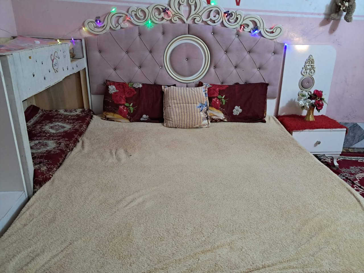 سلام عليكم غرفه تركيه البيع نضيفه بس صفحه مال جربايه طاكه ومسوينه
المكان بغداد المعامل سعر 600وبيه مجال 
رقم صاحبه 
***********
