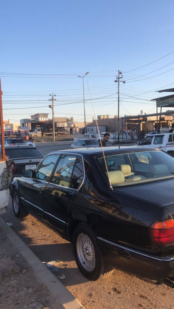 بيم 735موديل 92كلها شغال محرك كير شرط تخم تاير داخل ملكي منضومة تبريد كاملة فقط نقص راديتر   رقم دهوك دولي شرط تحويل ***********واتساب مرواس حسب لقناعة
