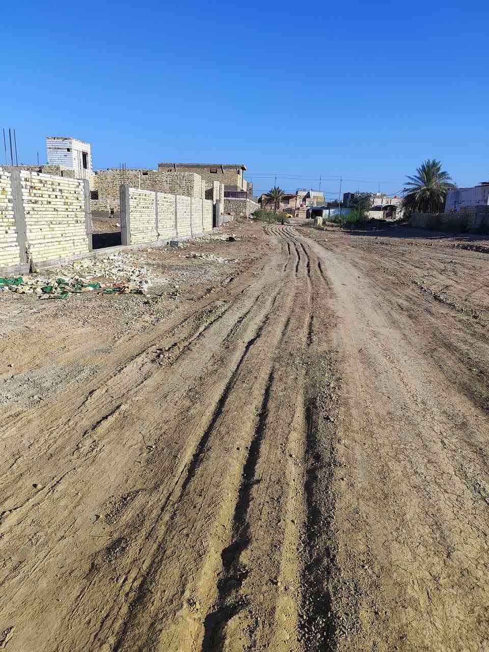 سلام عليكم
قطعه ارض في حي الزهراء طابو زراعي سند 25 مداور بسم المشتري 
مساحه 260 م تبعد عن التبليط والطابو 150 متر كافه الخدمات قريبه يمها
***********
