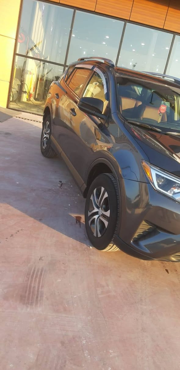 السلام عليكم
رافور  2017 وارد أمريكي بدون صبغ بدون ضرر فقط

اهنا داخل العراق صار بيها طخه صغير شبر بجاملغ الخلفي وتعدل PDR
 سعر 157
وبيها مجال
***********
