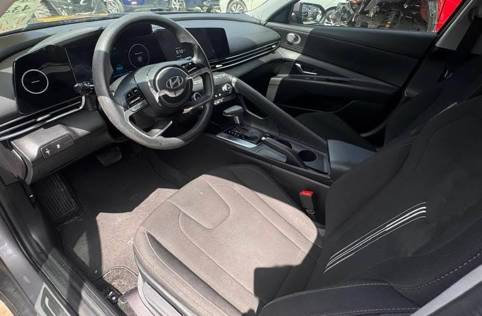 السلام عليكم 
النترا موديل 2024 سياره أريده حره تريده تتدخل بكتاب الشهداء الاتصال على رقم او واتساب 
***********
