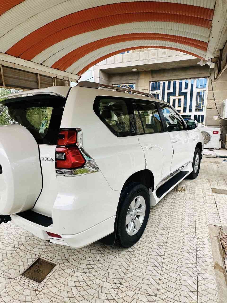 رمضان كريم ع الجميع
برادو ٢٠٢٠ TXS رقم سليمانيه بسمي 
معروفه مواصفات TXS  
ماشيه ٧٩ الف مكفوله استخدام شخصي سياره جديده وخير من الله ماناقصها شي بستر الله 
مكان السياره واسط الزبيديه 
ترهم مراوس او بيع نقد
‭٠٧٧٢ ٣٤٩ ٢٢٣٦‬
