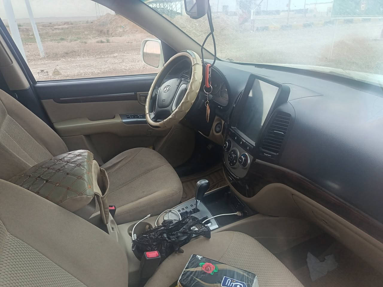 السلام عليكم فقططط للبيع بدون مراوس
هونداي سنتافي2012 (كليييييين)
خليجي 6سلندر 7 راكب
 3 قطع تبريد فول مواصفات  
 
مري شفط كير مكينه شرط بلاد 
تبريد ثلج  السياره مكفوله  من تبديل وصبغ
 
سياره بسمي تحويل ثاني يوم 
رقم بغدادنكليزي
السعر 165$ و بيها مجال بسيط
مكان السيارة : كوت واسط مركز المدينه
للتواصل :*********** /:/***********
