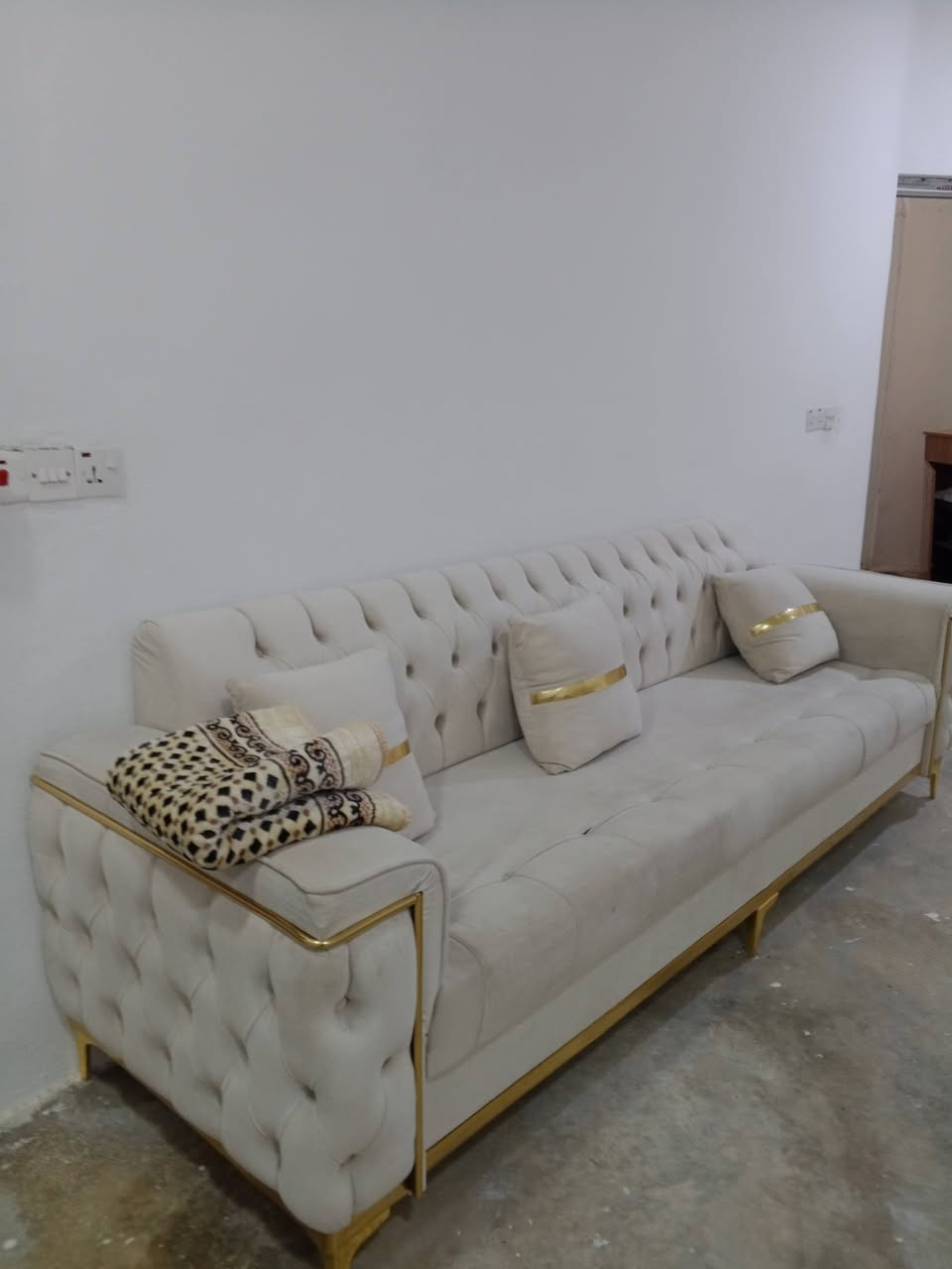 مستعمل جدید 10نفر سعر 600. زاخو . ***********
