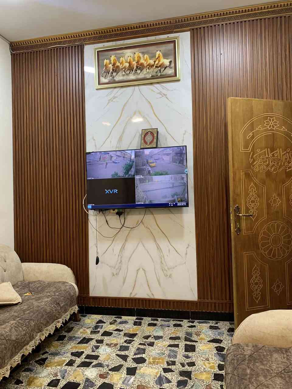 السلام عليكم بيت بمنطقه ام الكبر مقابيل حي الكوفه بشارع ميسان قريب الشارع العام ، ١٠٠ متر قاطين خدمات كامله 
 للاستفسار اكثر ***********
