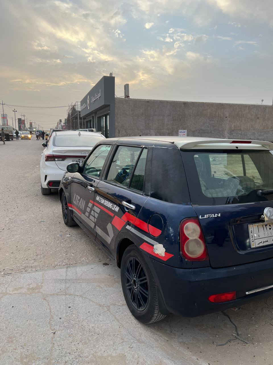 السلام عليكم للبيع ليفان 2013
السياره محرك كير حداديه  كهربائيات كله جديد  نظيفه 
 بيه جراد خفيف بالجاملغ والقماره
 السياره دواخل كلش جديده 
شاشه  اصليه سماعات اصليه 
. مابيه نواقص ابداا
السعر 34 وبيه مجال مداور ثاني يوم بسمنه
 مكانه نجف
***********
