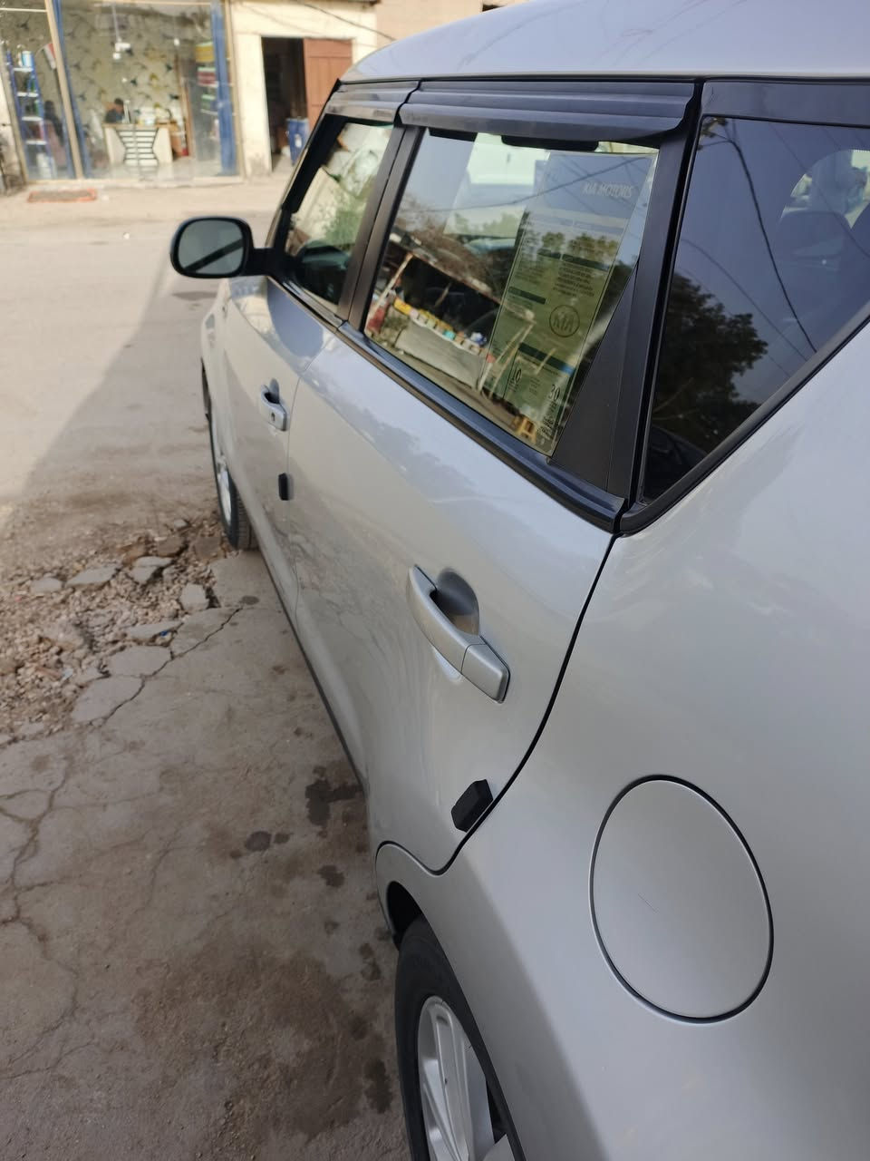 سلام عليكم جميعا،،،،
كيا صول موديل 18 رقم اربيل دولي بسمي رقم وهزه وسنويه قبل اقل الشهر مجددها يعني سياره جاهزه على اخر حبايه وحيل نظيفه السياره ليبل واحد عدا البنيد مصبوغ والباقي بدون صبغ او تبديل بيه بارد مكانين ازغار مابينات اصلا محرك حجم 2000 ما مفتوح رقم شاصي ضمن الصور لان ماعندي صور الحادث الشراي يجي يشوفها وين يحب يفحصه هو مخير واني مسؤول بل اذكره اله  تخم تاير جديد حداديه وكهربائيات وتبريد كله جديد كل نقص مابيه والحمدلله مكانه كربلاء المقدسه واذا اكو مراوس بسياره صالون ناصيه هم ترهم  السعر 130 وبيه مجال بعد المعاينه هاتف *********** 
*********** الاسيا بي وات ساب
