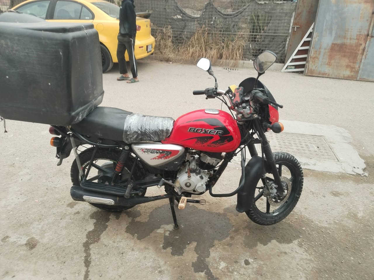 بوكسر 2022 رقم بغداد تحويل مباشر تجفيت جديد يم بوكسر البلديات مكفوله من التنقيص والتبخير  دبلات  الاماميه جدد وتايرات جدد
الدراجه كله شركه السعر 1800 وبيه مجال مكاني بغداد العبيدي ***********
