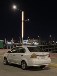 أفيو • ٢٠١١ • ضرر الجنب الأيمن