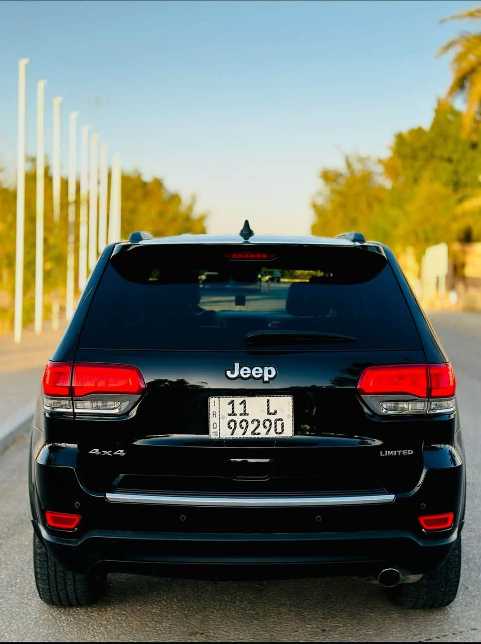 السلام عليكم 
جيب 2019 رقم بغداد بلاك توب لمدد فول موصفات 
وارد امريكي حادثها ربع جاملغ لخلفي فقط وباب خلفيه مفتوحه علمود تطبيع وباقي كفاله بدون ايرباك سياره 
سونار موجود بيها ويا صور
مكان سياره بابل 
***********
