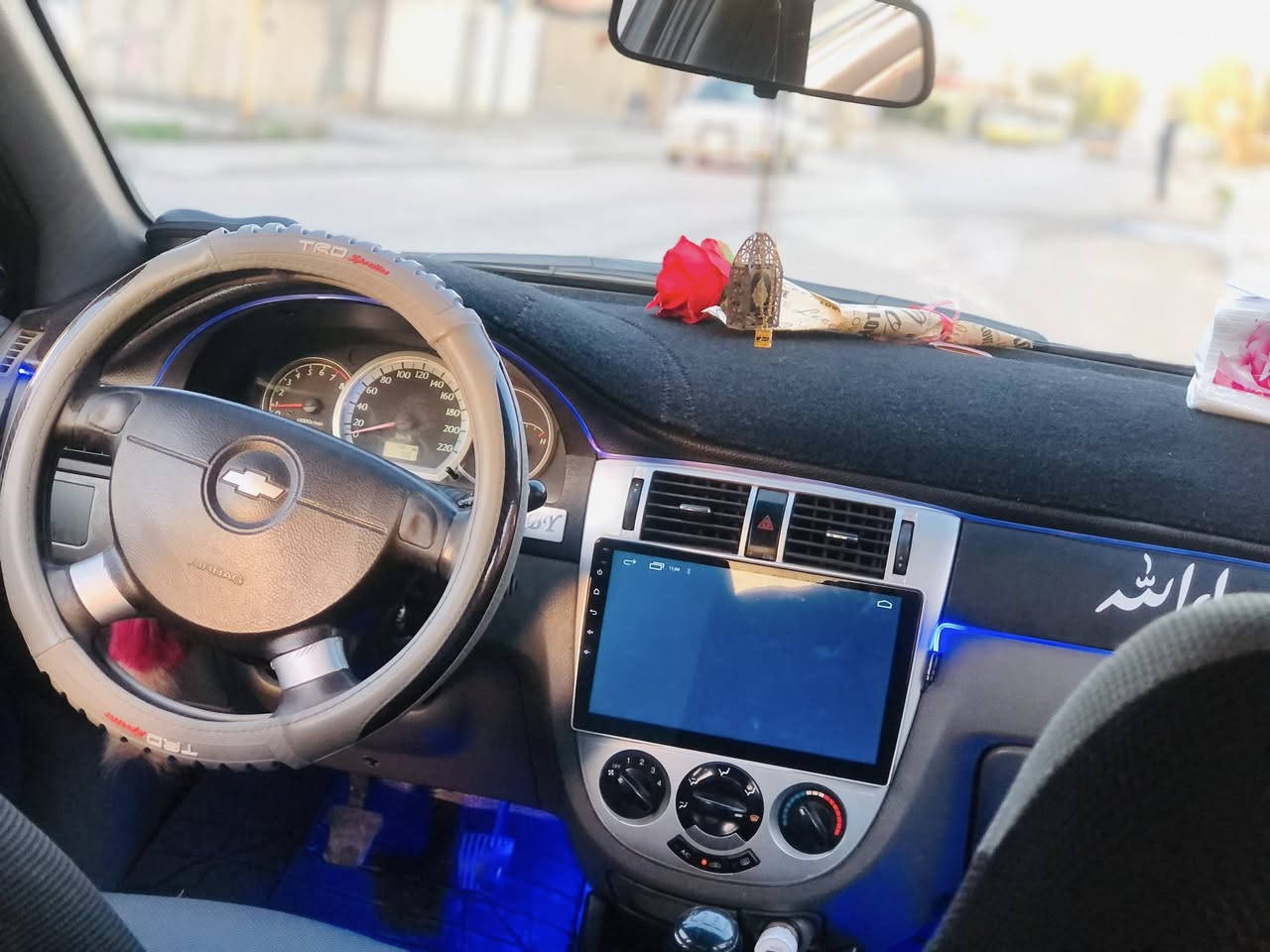 اوبترا موديل 2004
رقم بغداد سنويه لل 2028
تبريد ثلج
شاشه كامره 
كاربون بانزين
منضومت زنون 
طخم تايرات جدد ويل كب
صبغ عام بدون دواخل 
السعر ٥٧ وبيها مجال بسيط 
***********
مكلف بل نشر
