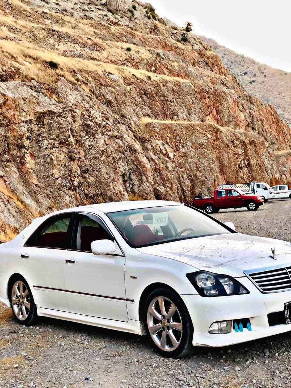 شاهینەی ئەتڵت ١٨٠ 
٢٠٠٧
کوشن جڵد کوشن هیتەر
گێر گەورە ی  مەکینە  بەچوک گێر و مەکینە و ئەکسل و تەبریدو کارەبای کامل بەشەرت 
کامل مەسرەف کراوە بێ مەسرەفە و بریکی بەستراوەکامل دەست کاری کراوە و جوانکاری بۆ کراوە 
چوار تایەو وەیلی لۆکی لەژێرە
کۆدیشی بۆ کراوە 
٥٠مەجال
*********** رانية, السليمانية
