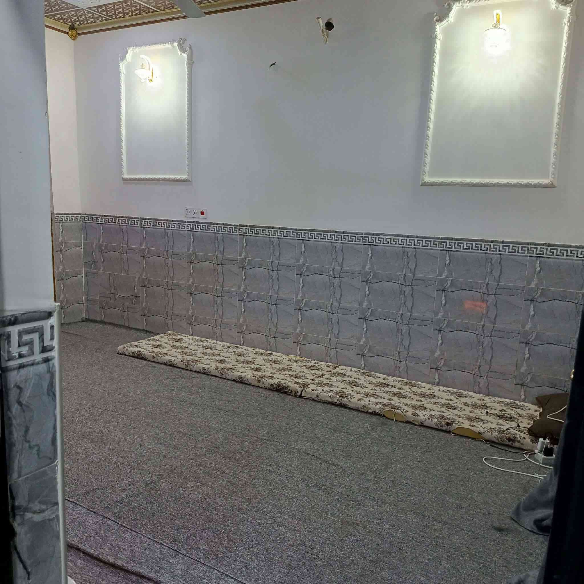 سلام عليكم بيت لبيع او مراوس حسب القناعه مع الفرق  البيت مساحته 140 بنيان جديد  طابوق جموهري  والسكف صبابه وسراميك وسكف ثانوي  البيت بي غرفتين وصاله واستقبال ومطبخ ومكشوفه وتخاريج داخليه وخارجيه  البيت عالي عن الشارع  الفرع عرظه 10 متر  عنوانه شارع مطار جديد خلف مول جدو وره العلويات  سعره 65


**إذا كنت صاحب هذا الإعلان وتريد حذفه لأي سبب، رجاءا أرسل رسالة إلى الدعم الفني**