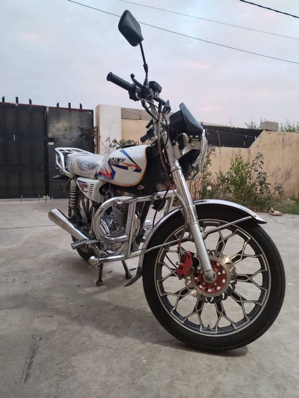 سلام عليكم ورحمة الله وبركاته دراجه للبيع نضيفه نشاط خير من الله خمسه كير مكفول موديل ٢٠٢٤ منفيس كلشي سعر ٧٠٠ وبي مجال


**إذا كنت صاحب هذا الإعلان وتريد حذفه لأي سبب، رجاءا أرسل رسالة إلى الدعم الفني**