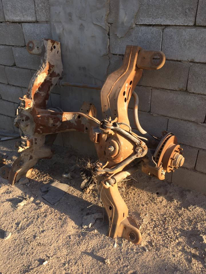 حداديه صدر كامله مع الشاصي ثمانيه برغي تسعينات بهبهاني وارد خليجي السعرمن الاخير 300الف للاستفسار الاتصال على الرقم ***********
