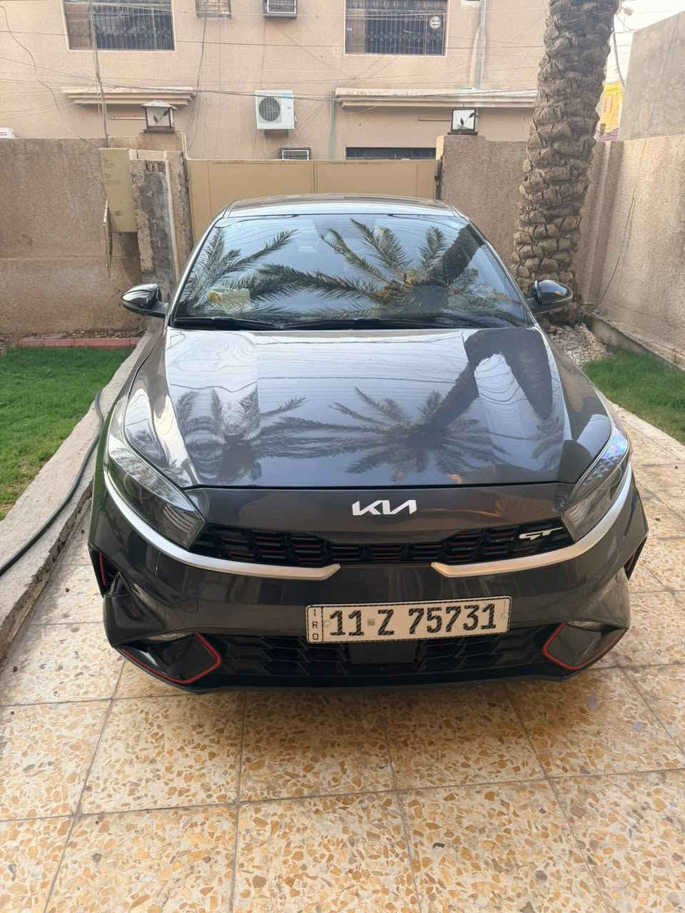 السلام عليكم
للبيع فورتي 2023 Gt line 
فول مواصفات عدا الفتحة 
حادثها جاملغ تبديل وربع البنيد صبغ بدون دواخل 
صور الحادث مرفقه بالمنشور 
مكينه كير مكفولات 
السعر 148 وبيها مجال جدا بسيط 
مكان السياره السيدية 
***********

